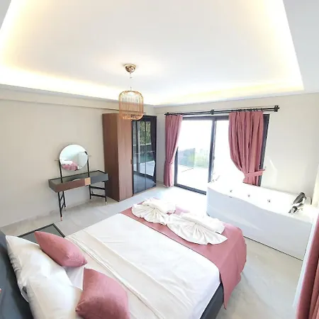 Vilă With Sea View And Heated Pool Mariposa Fethiye