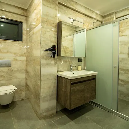 Vilă With Sea View And Heated Pool Mariposa *
