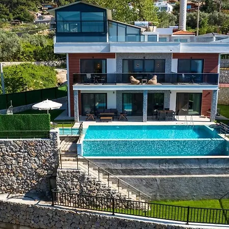 With Sea View And Heated Pool Mariposa Vilă