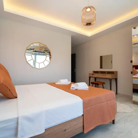 With Sea View And Heated Pool Mariposa Villa Fethiye