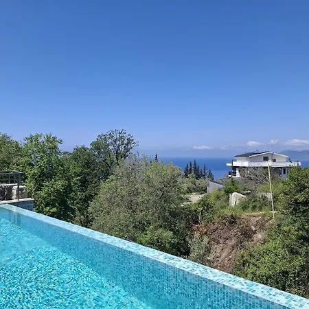 With Sea View And Heated Pool Mariposa Villa