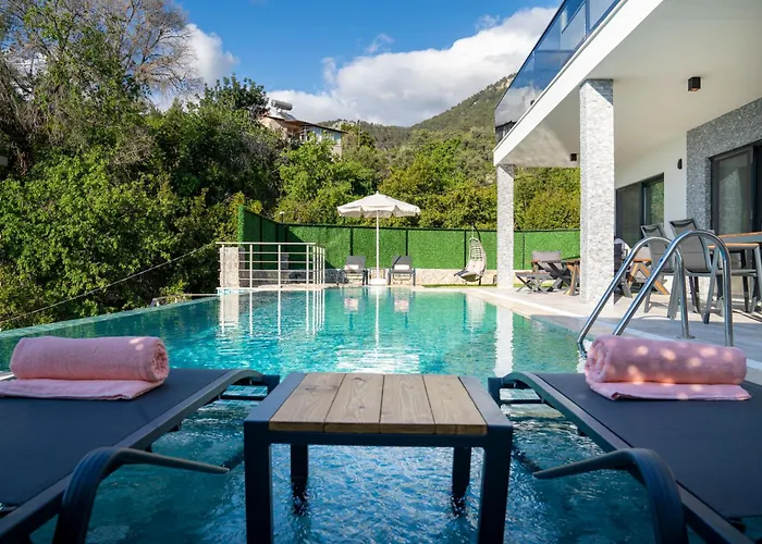 With Sea View And Heated Pool Mariposa * 페티예